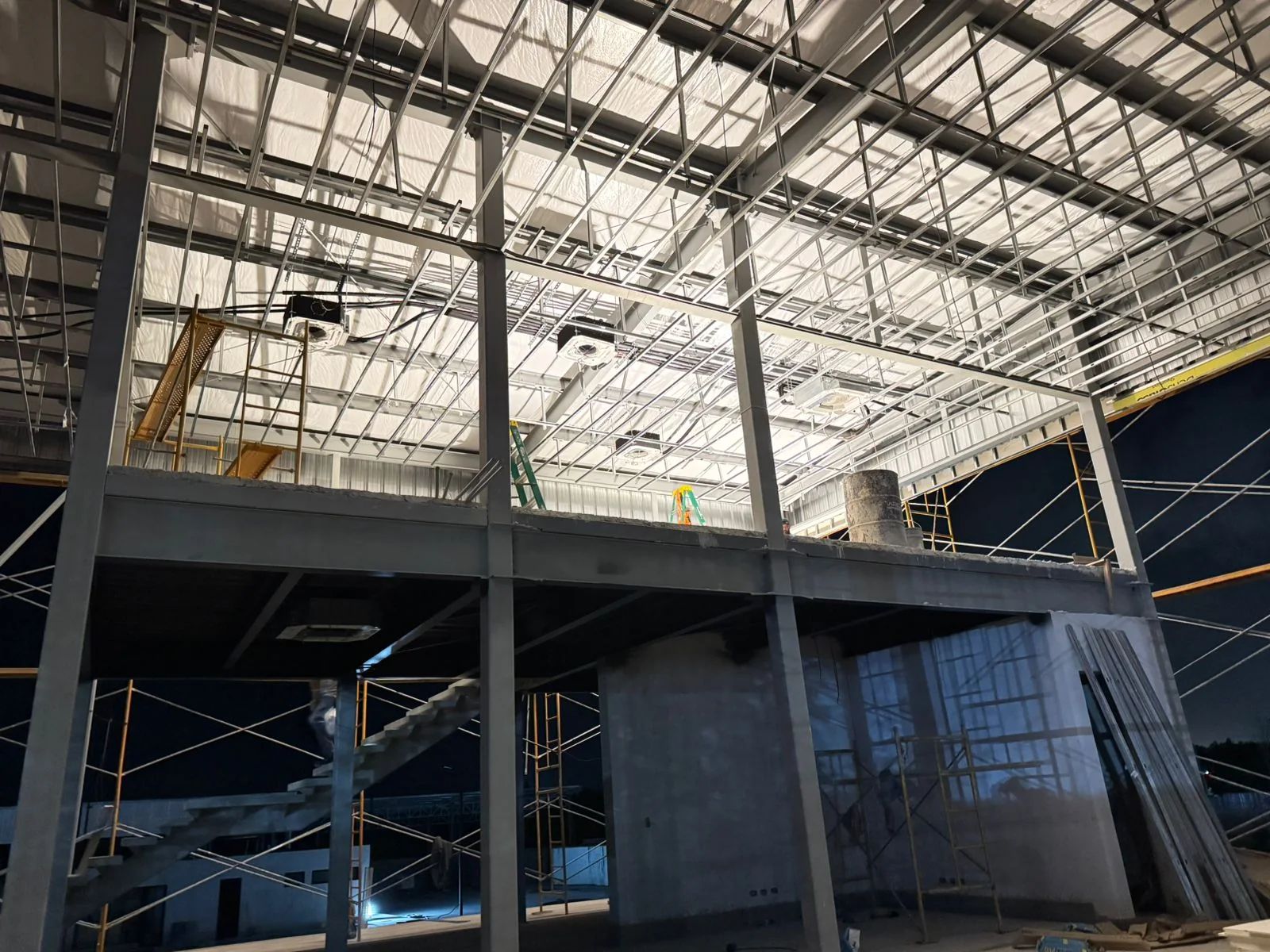 Shacman Dealership — installation in progress